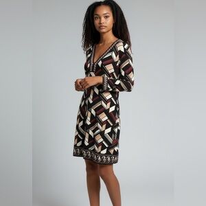 Women’s White House Black Market Dress 👗 size large. New with Tags. 💃 Valentine